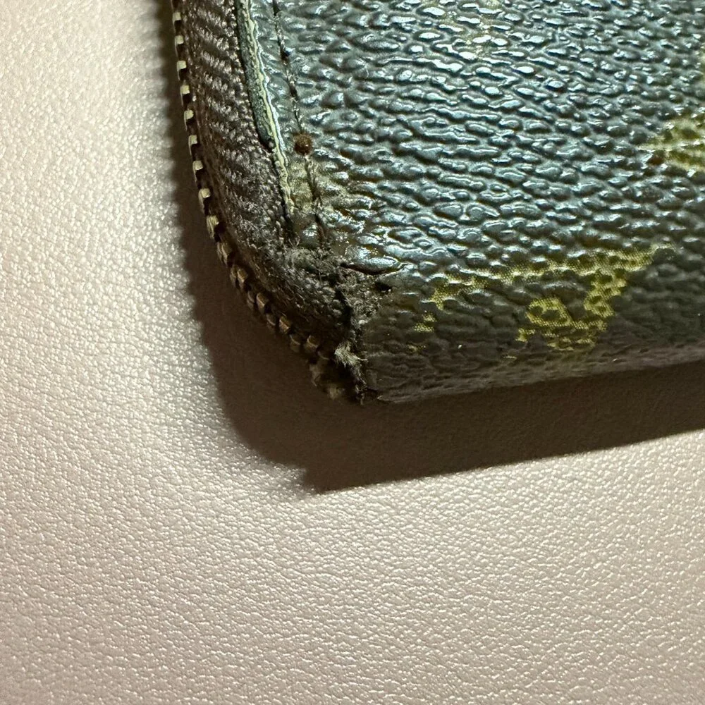 Louis Vuitton Monogram Zippy Wallet CA0029 - Picture 2 of 16